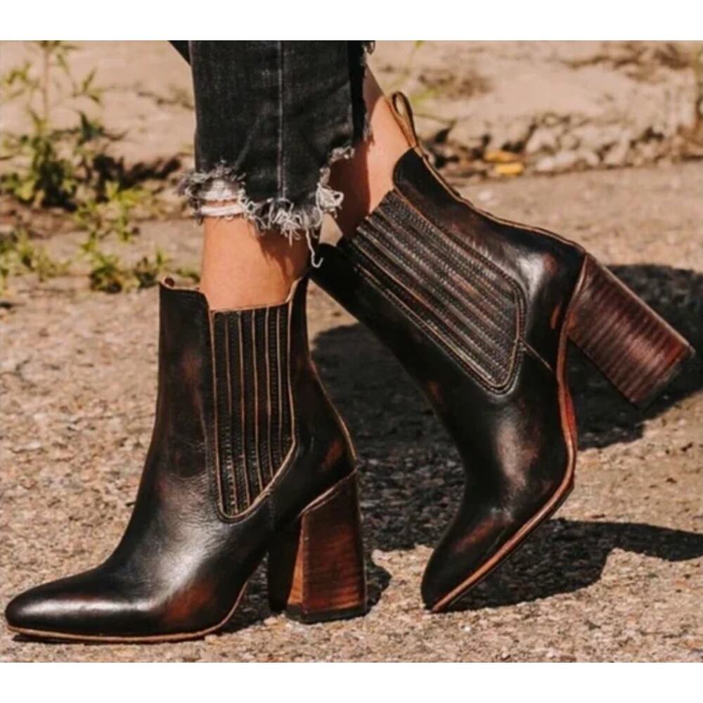 Freebird 8 Brown Distressed Leather Janelle Chelsea Booties